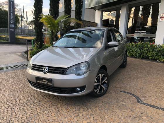 VOLKSWAGEN POLO SEDAN 1.6 MI 8V FLEX 4P AUTOMATIZADO